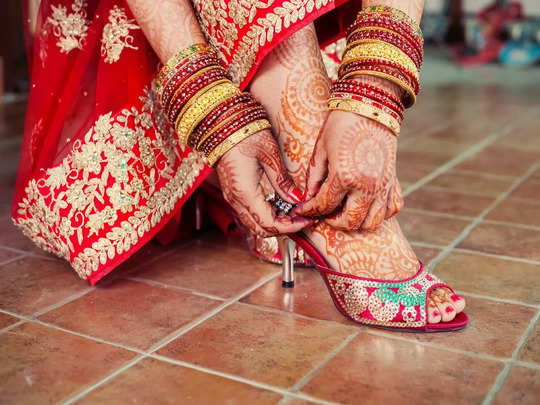 Tips To Buy Ideal Bridal Footwear: जल्द बनने वाली हैं दुल्हन तो ऐसे चुनें अपने लिए परफेक्ट ब्राइडल फुटवियर