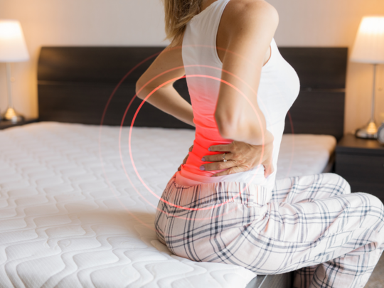 back pain से हैं परेशान, दूर करने के 5 आसान उपाय जानें